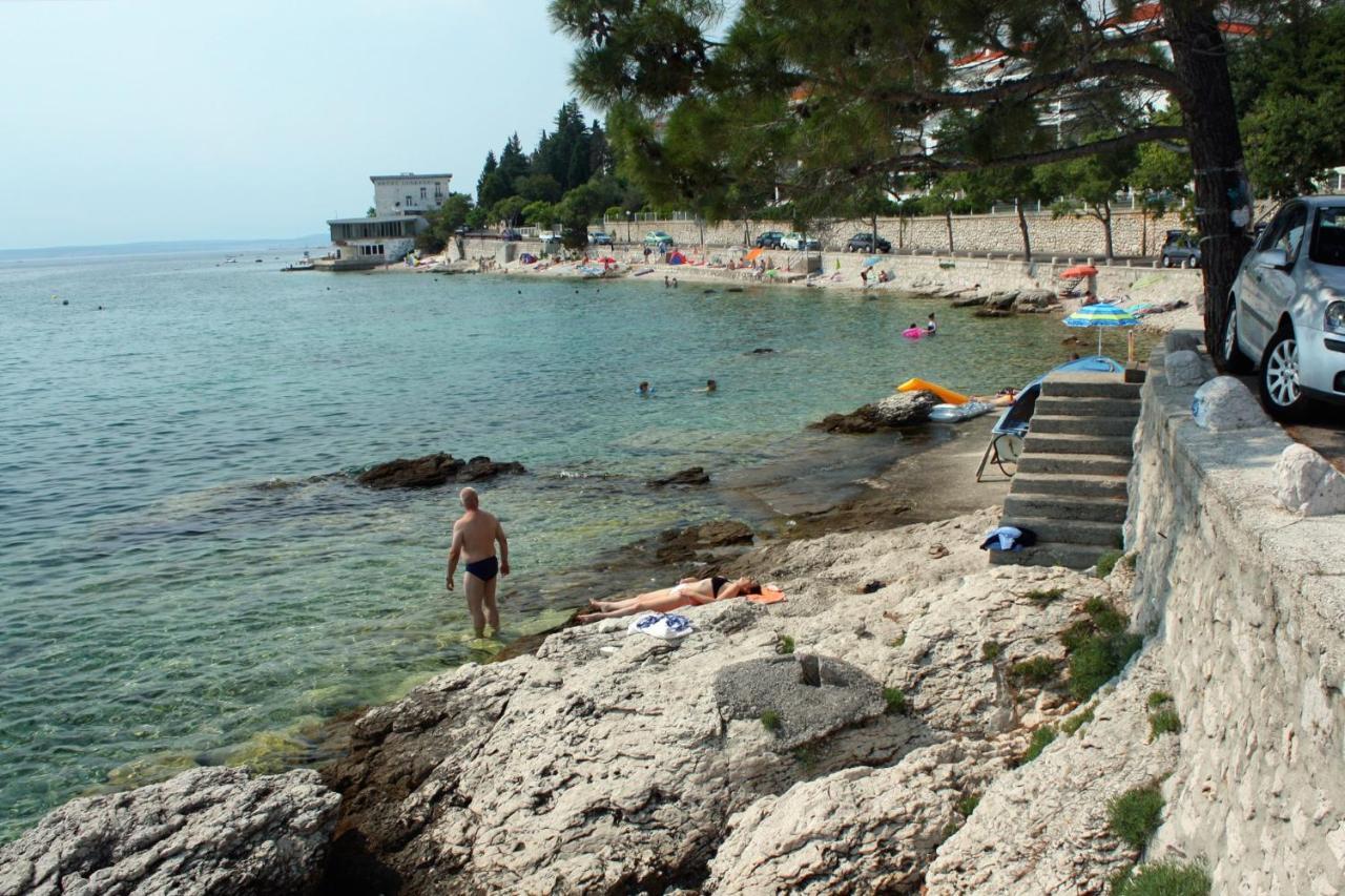 Apartments By The Sea Selce, Crikvenica - 4802 Exteriör bild