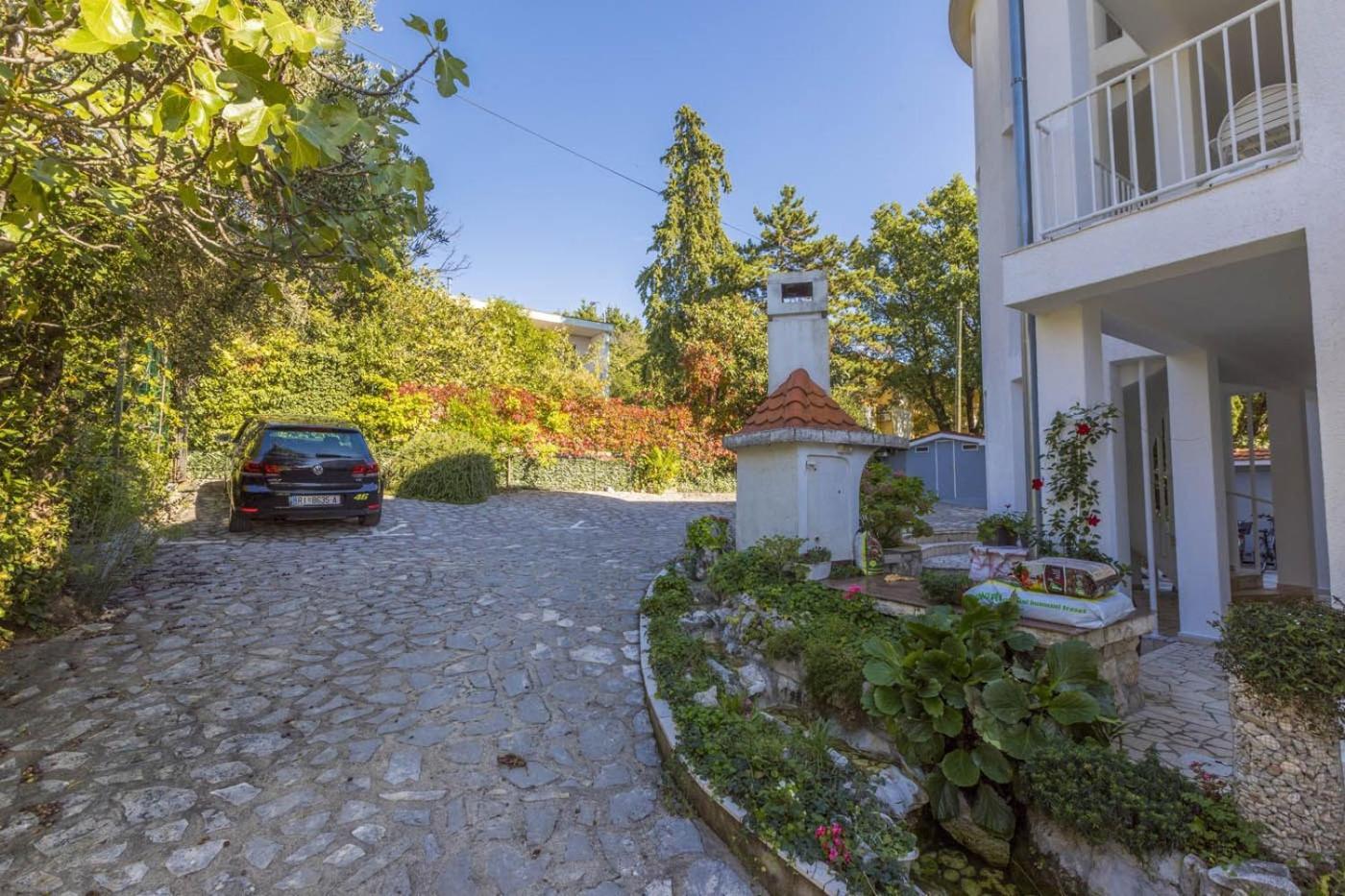 Apartments By The Sea Selce, Crikvenica - 4802 Exteriör bild