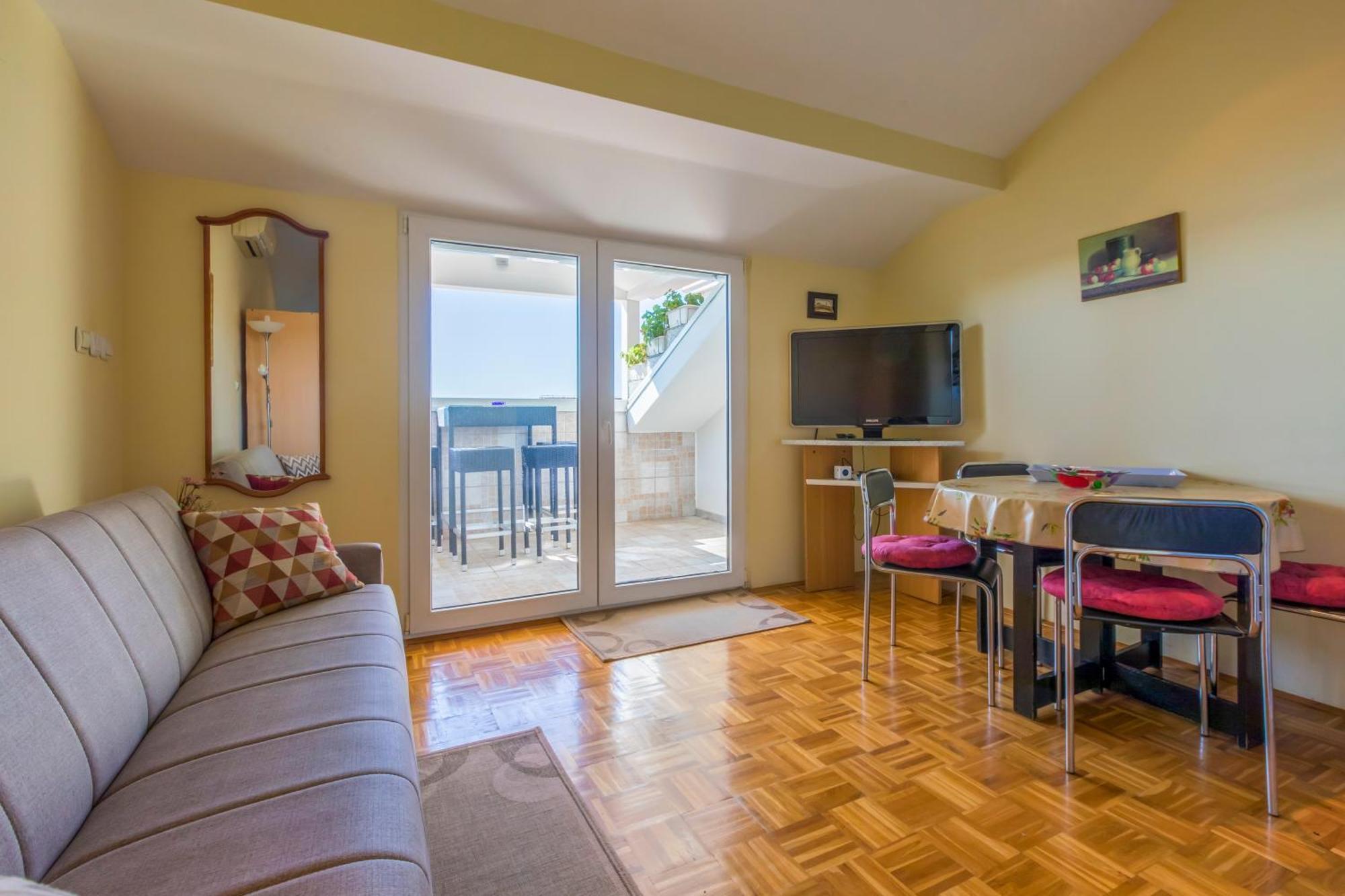 Apartments By The Sea Selce, Crikvenica - 4802 Exteriör bild